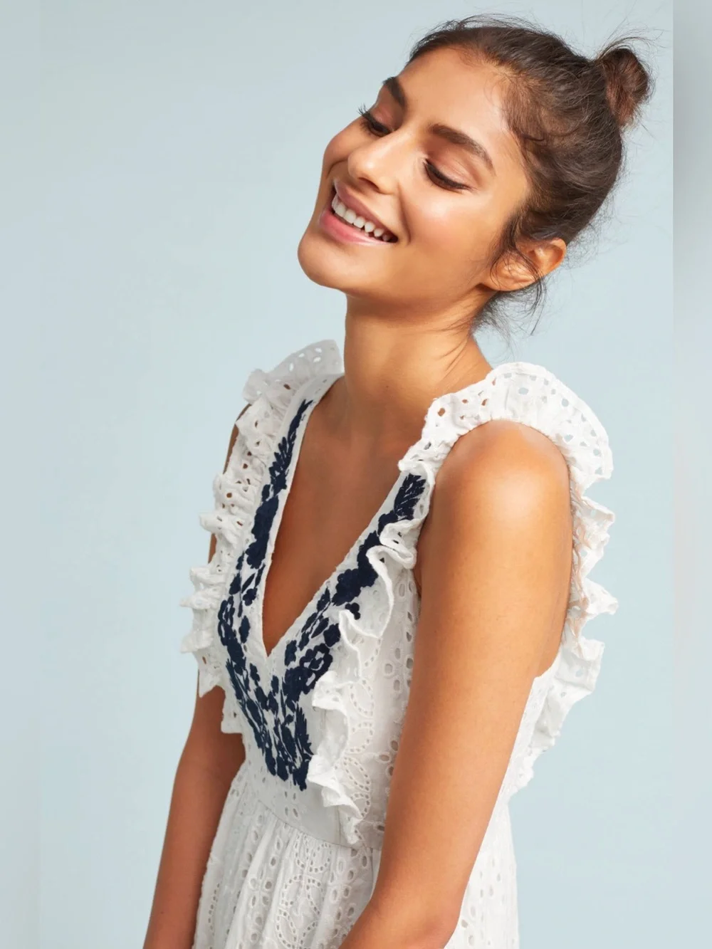 Allison New York Anthropologie white Eyelet Navy Embroidered Midi Dress XSmall - Picture 3 of 14